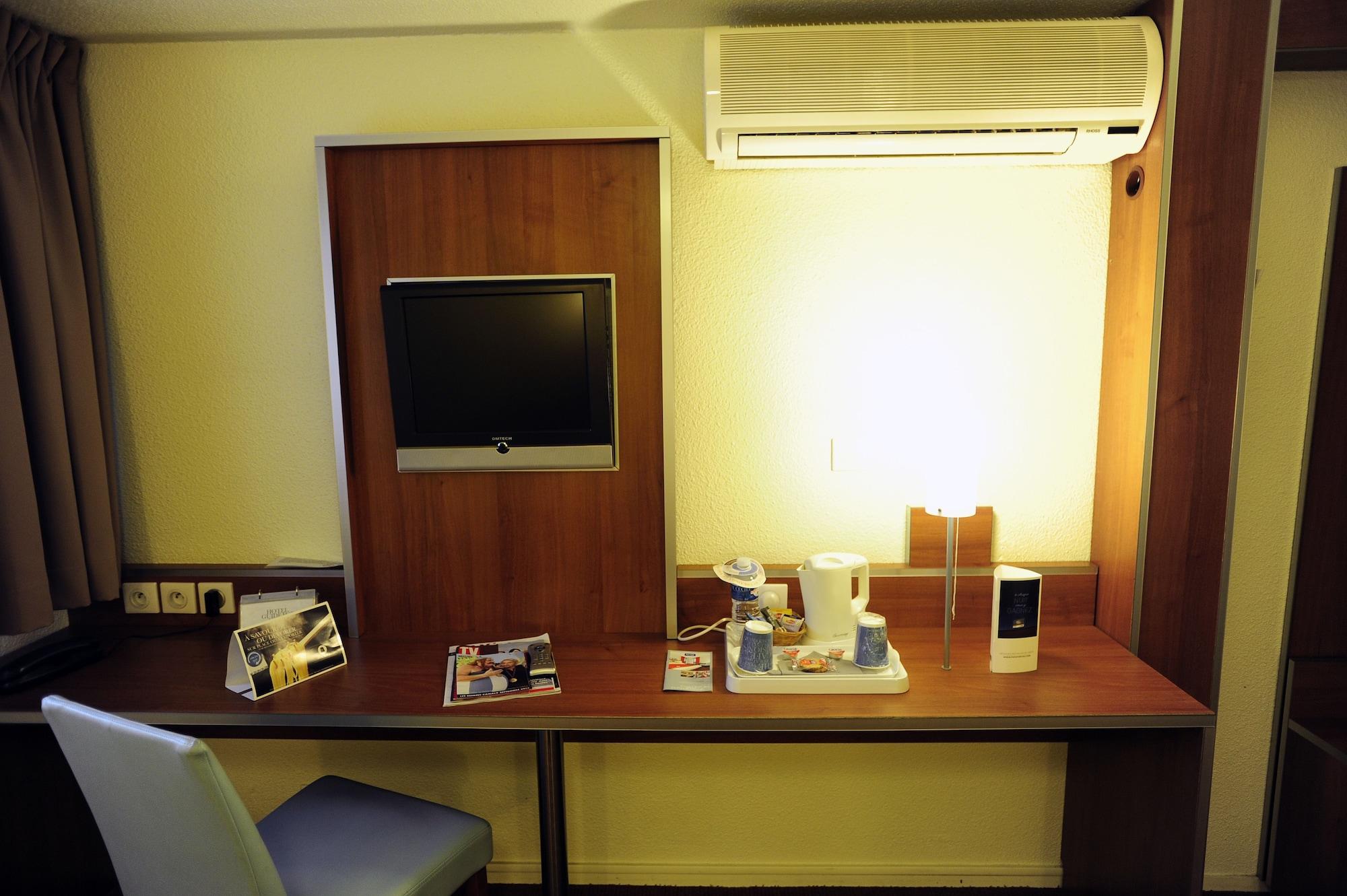 Comfort Hotel Aeroport Lyon St Exupery Colombier-Saugnieu Esterno foto