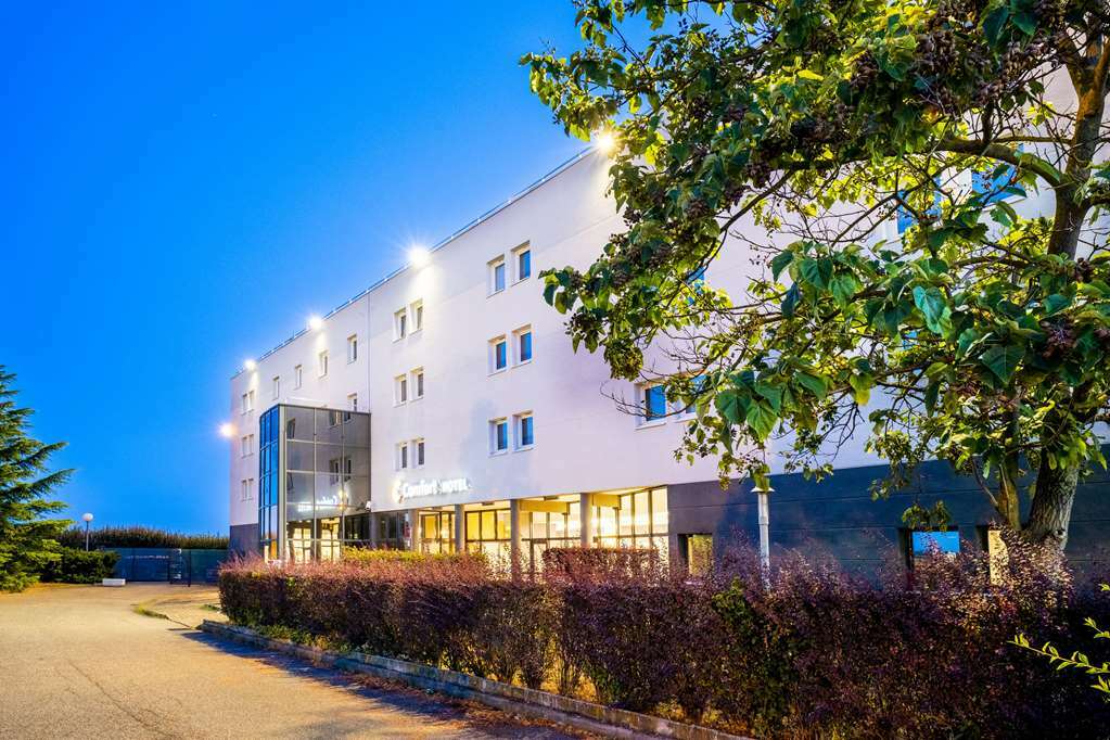 Comfort Hotel Aeroport Lyon St Exupery Colombier-Saugnieu Esterno foto